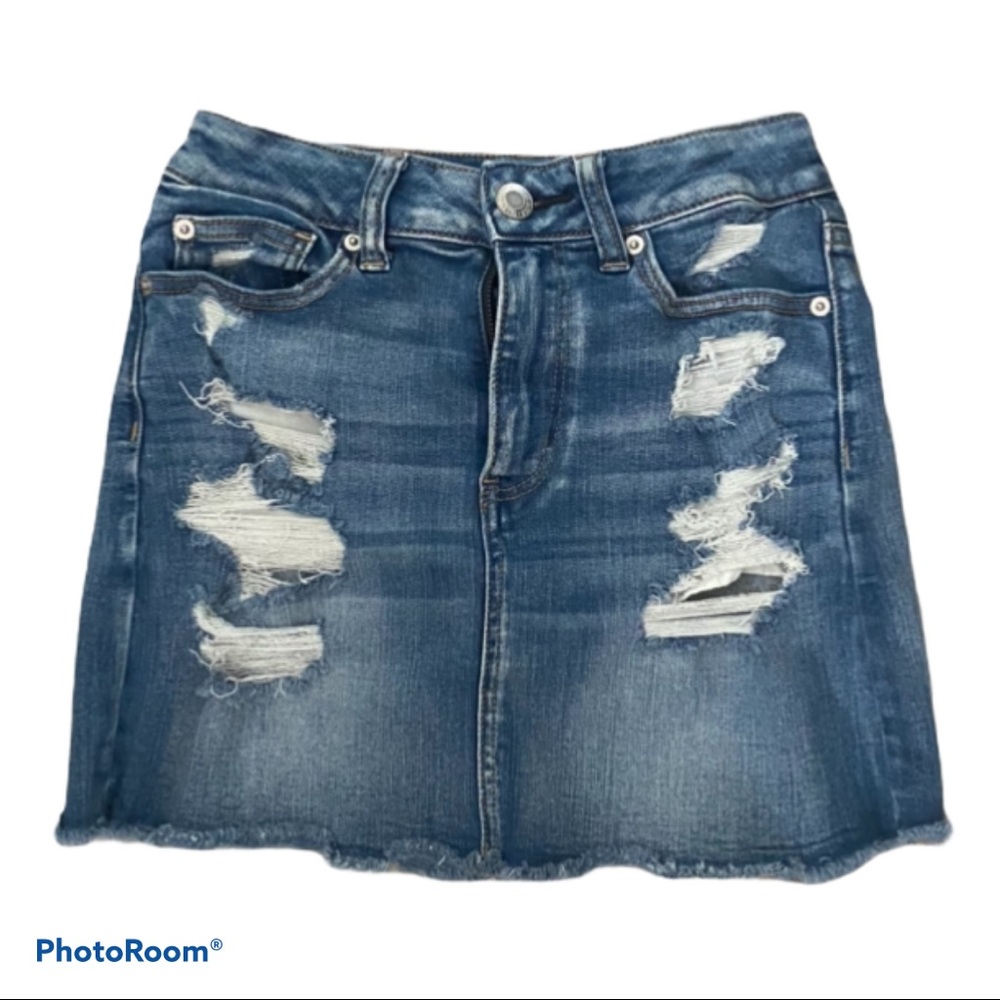 Cute distressed jean skirt from american eagle